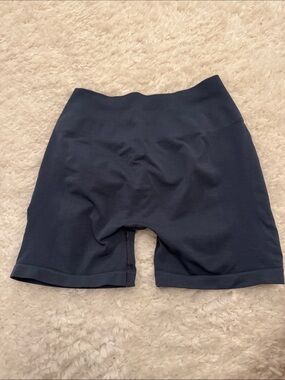 Alphalete amplify shorts